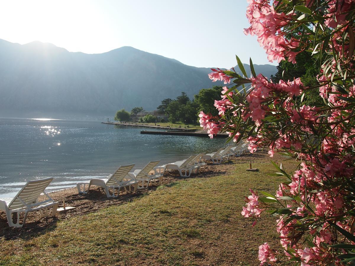 Holiday House In The Kotor Bay Exterior photo